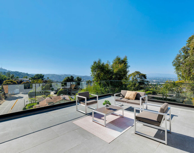 7966 Mulholland Drive - Photo Thumbnail 36