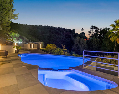 7966 Mulholland Drive - Photo Thumbnail 57
