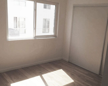 1250 S Corning Street - Photo Thumbnail 8
