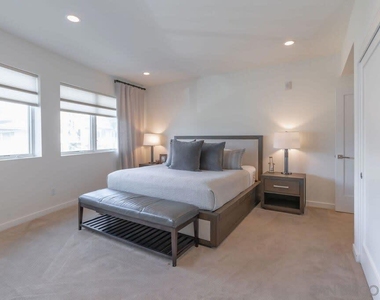 6767 Neptune Pl - Photo Thumbnail 10