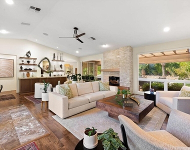 49105 Casa Del Rio - Photo Thumbnail 29