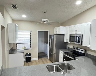 18560 Sunburst Lane - Photo Thumbnail 6