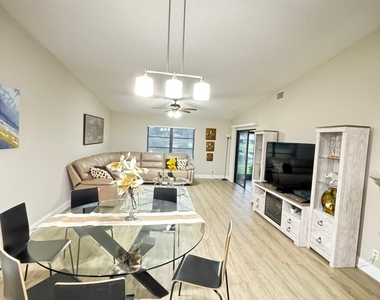 18560 Sunburst Lane - Photo Thumbnail 4