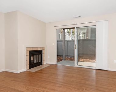 244 Rock Harbor Lane - Photo Thumbnail 15