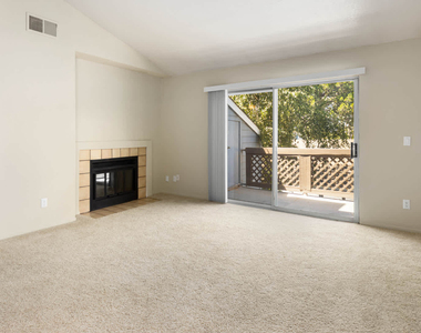 244 Rock Harbor Lane - Photo Thumbnail 12