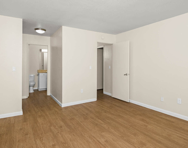 244 Rock Harbor Lane - Photo Thumbnail 45