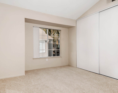244 Rock Harbor Lane - Photo Thumbnail 29