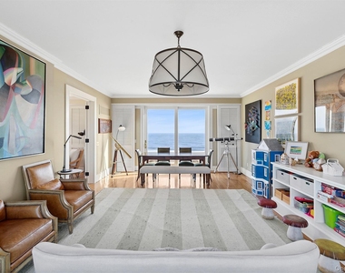 165 Lily Pond Lane - Photo Thumbnail 4