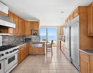 165 Lily Pond Lane - Photo Thumbnail 8