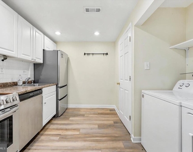33 S 19th Street - Photo Thumbnail 8
