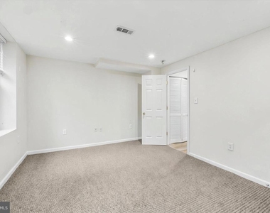 33 S 19th Street - Photo Thumbnail 13