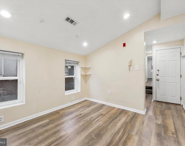 33 S 19th Street - Photo Thumbnail 1