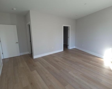 3503 Midvale Avenue - Photo Thumbnail 37