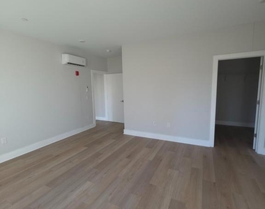 3503 Midvale Avenue - Photo Thumbnail 38