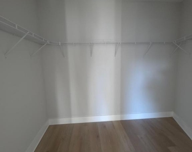 3503 Midvale Avenue - Photo Thumbnail 39