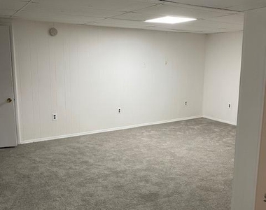 2204 Gaylord Drive - Photo Thumbnail 34