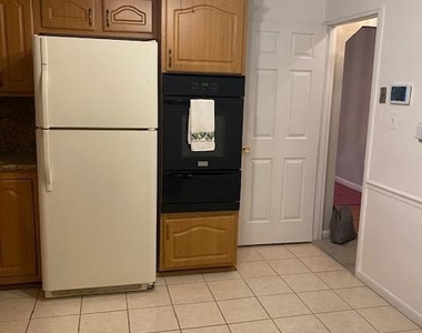 2204 Gaylord Drive - Photo Thumbnail 10