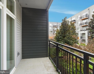 145 Riverhaven Drive - Photo Thumbnail 16
