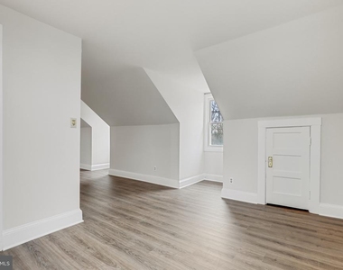 707 N Hickory Avenue - Photo Thumbnail 3