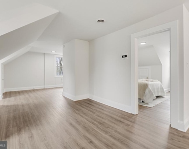 707 N Hickory Avenue - Photo Thumbnail 19