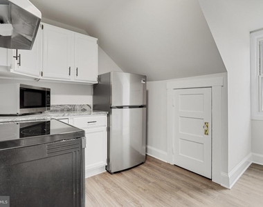 707 N Hickory Avenue - Photo Thumbnail 7