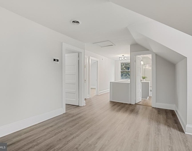 707 N Hickory Avenue - Photo Thumbnail 20