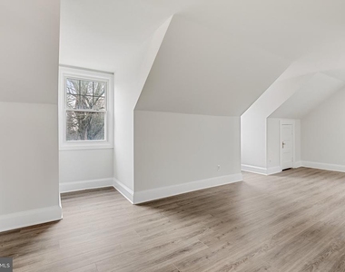 707 N Hickory Avenue - Photo Thumbnail 18