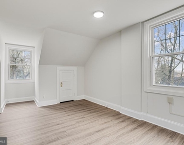 707 N Hickory Avenue - Photo Thumbnail 4