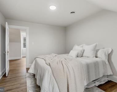 707 N Hickory Avenue - Photo Thumbnail 27