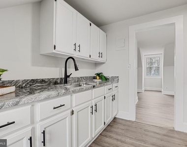 707 N Hickory Avenue - Photo Thumbnail 11