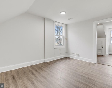 707 N Hickory Avenue - Photo Thumbnail 1