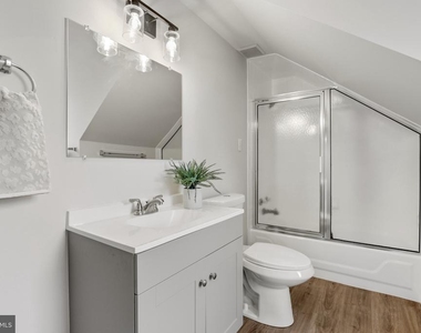 707 N Hickory Avenue - Photo Thumbnail 23