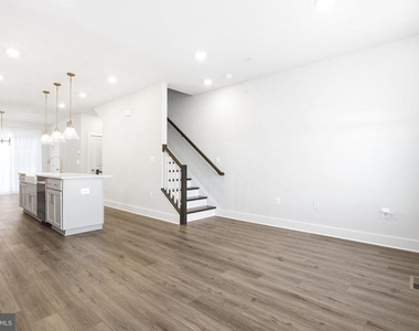 116 Crown Street - Photo Thumbnail 10