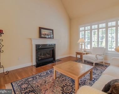 10 Wellington Place - Photo Thumbnail 7