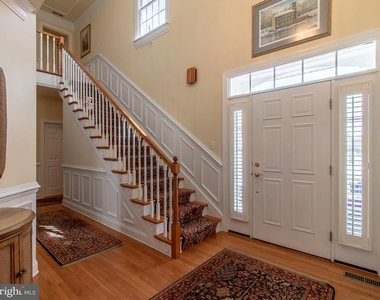 10 Wellington Place - Photo Thumbnail 9