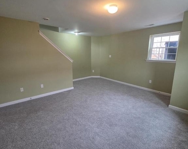 138 Rosie Drive - Photo Thumbnail 8