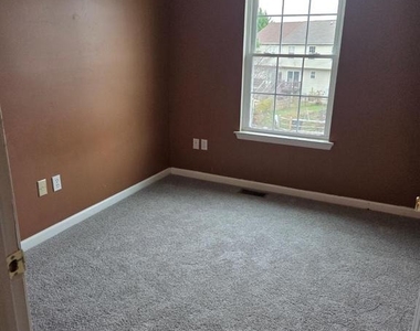 138 Rosie Drive - Photo Thumbnail 13