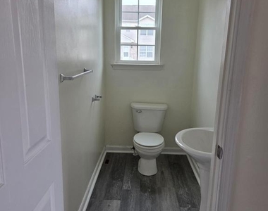 138 Rosie Drive - Photo Thumbnail 6