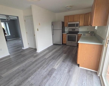 138 Rosie Drive - Photo Thumbnail 3