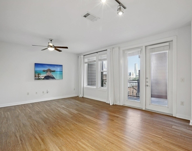 1900 Barton Springs Rd - Photo Thumbnail 5