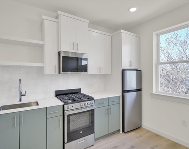 6802 Montana St - Photo Thumbnail 6