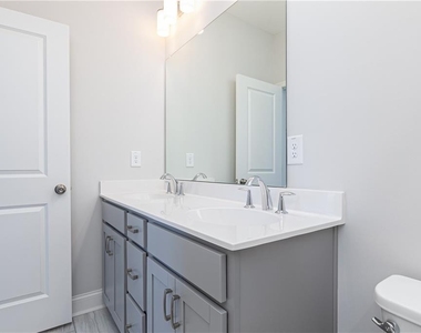 1009 Taylor Court - Photo Thumbnail 21