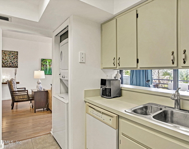743 Spinnakers Reach Drive - Photo Thumbnail 7