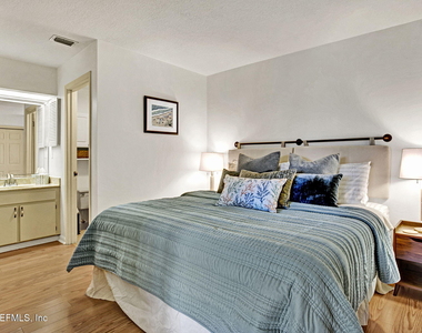 743 Spinnakers Reach Drive - Photo Thumbnail 8