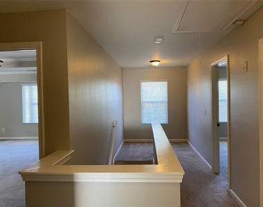 2392 Newbury Oaks Court - Photo Thumbnail 12