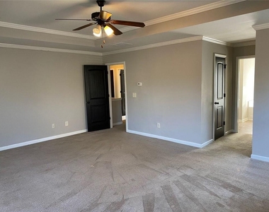 2392 Newbury Oaks Court - Photo Thumbnail 20