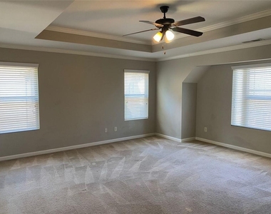 2392 Newbury Oaks Court - Photo Thumbnail 22