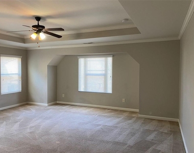 2392 Newbury Oaks Court - Photo Thumbnail 19
