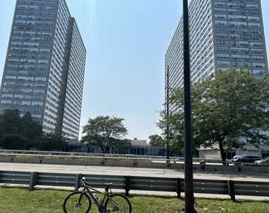4800 S Chicago Beach Drive - Photo Thumbnail 24