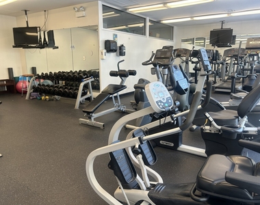 4800 S Chicago Beach Drive - Photo Thumbnail 17